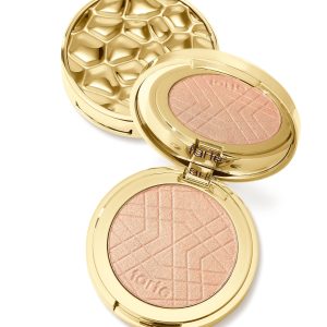 Amazonian clay shimmering light
